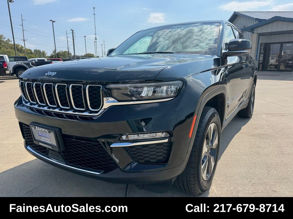 2024 Jeep Cherokee Limited 4xe photo 3