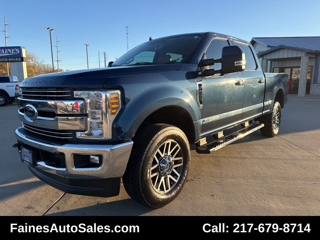 2019 Ford F-250 Lariat photo 2
