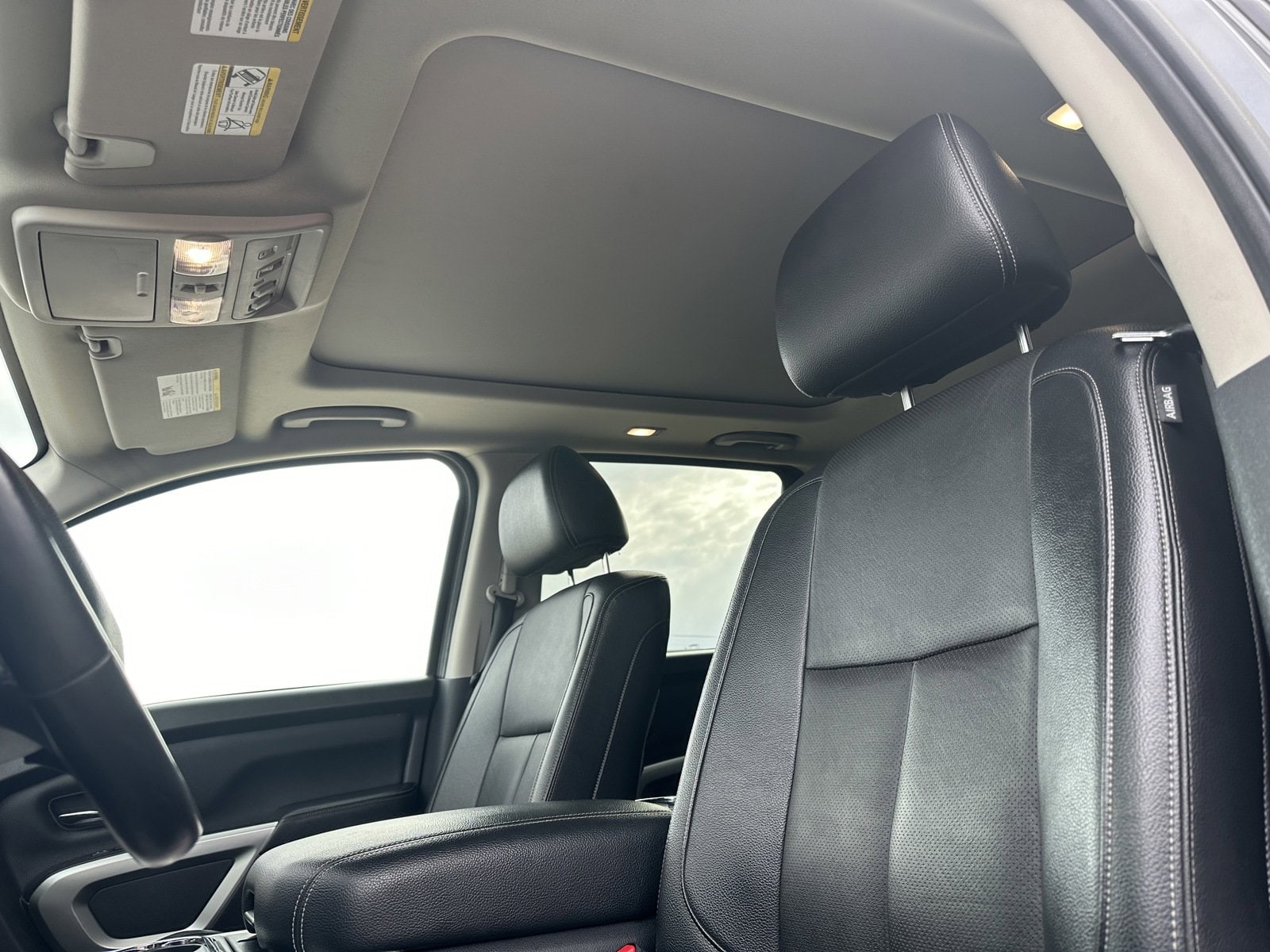 Image 7 of 2020 Nissan Titan SL 4x4 Crew Cab