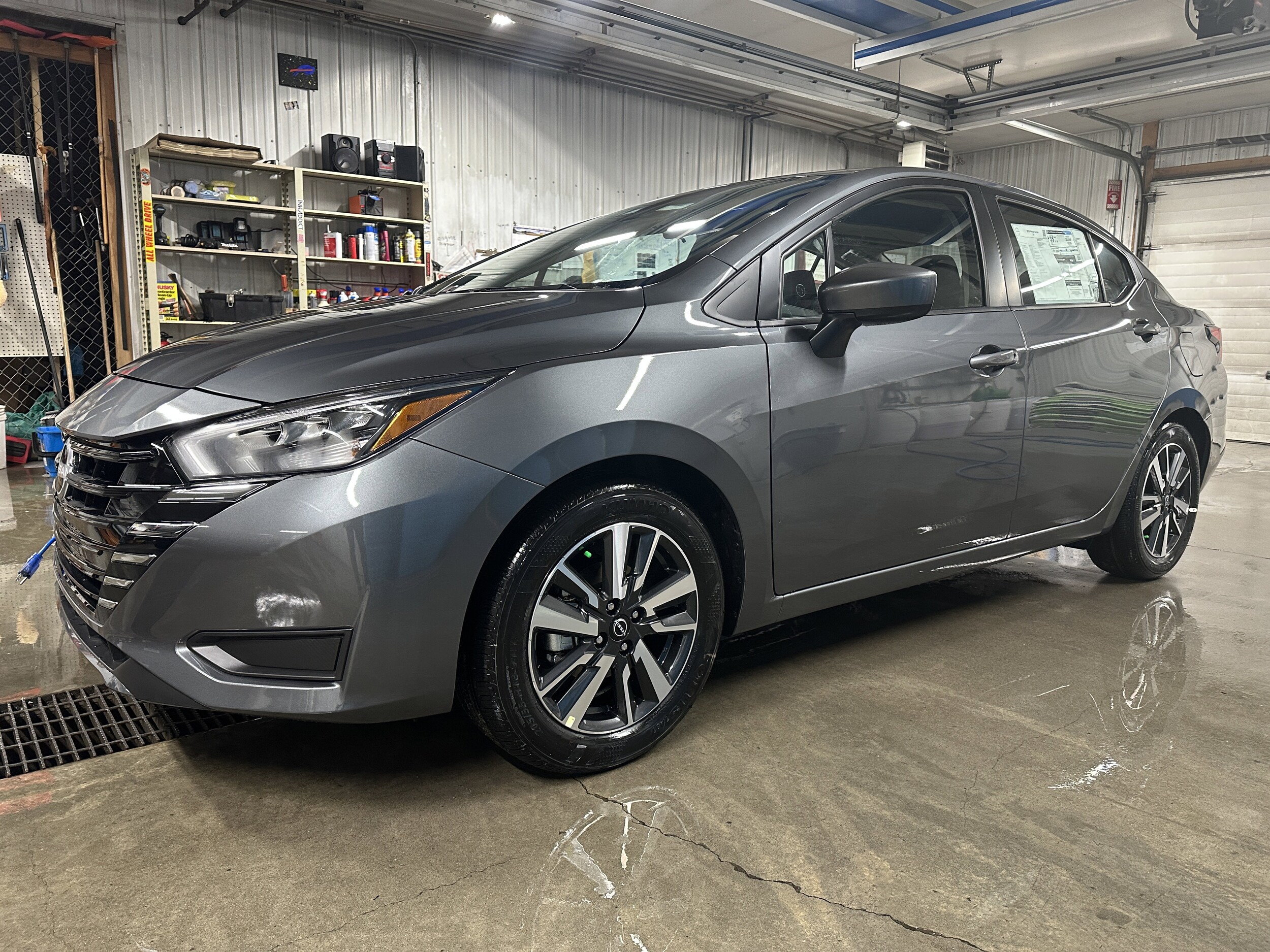 2025 Nissan Versa SV photo 3