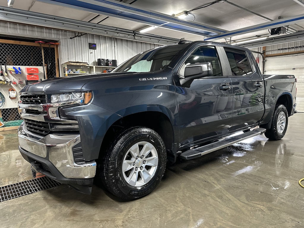 Used 2021 Chevrolet Silverado 1500 LT 4WD Crew Cab 147 LT w/1LT