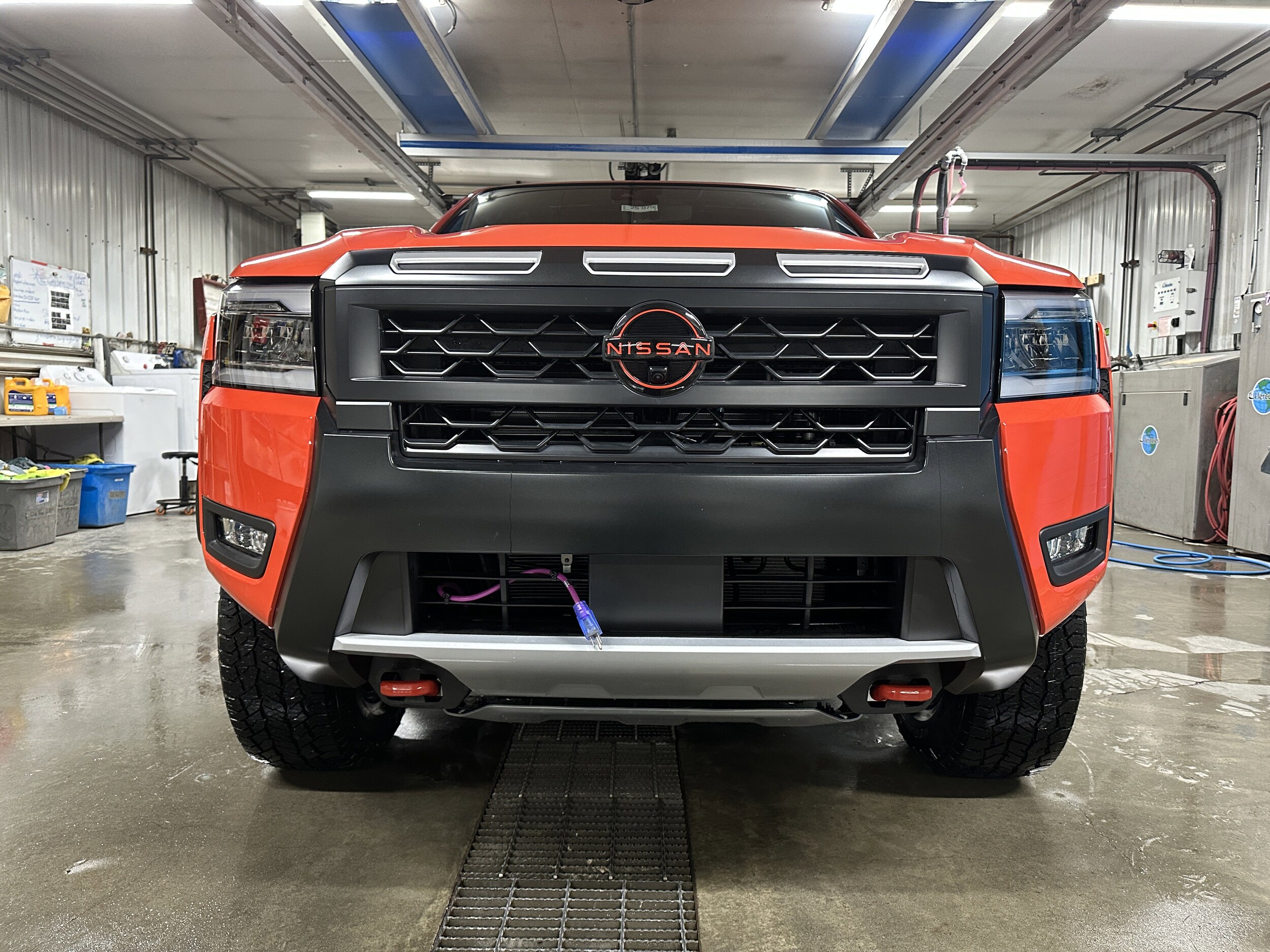 2025 Nissan Frontier Crew Cab PRO-4X photo 2