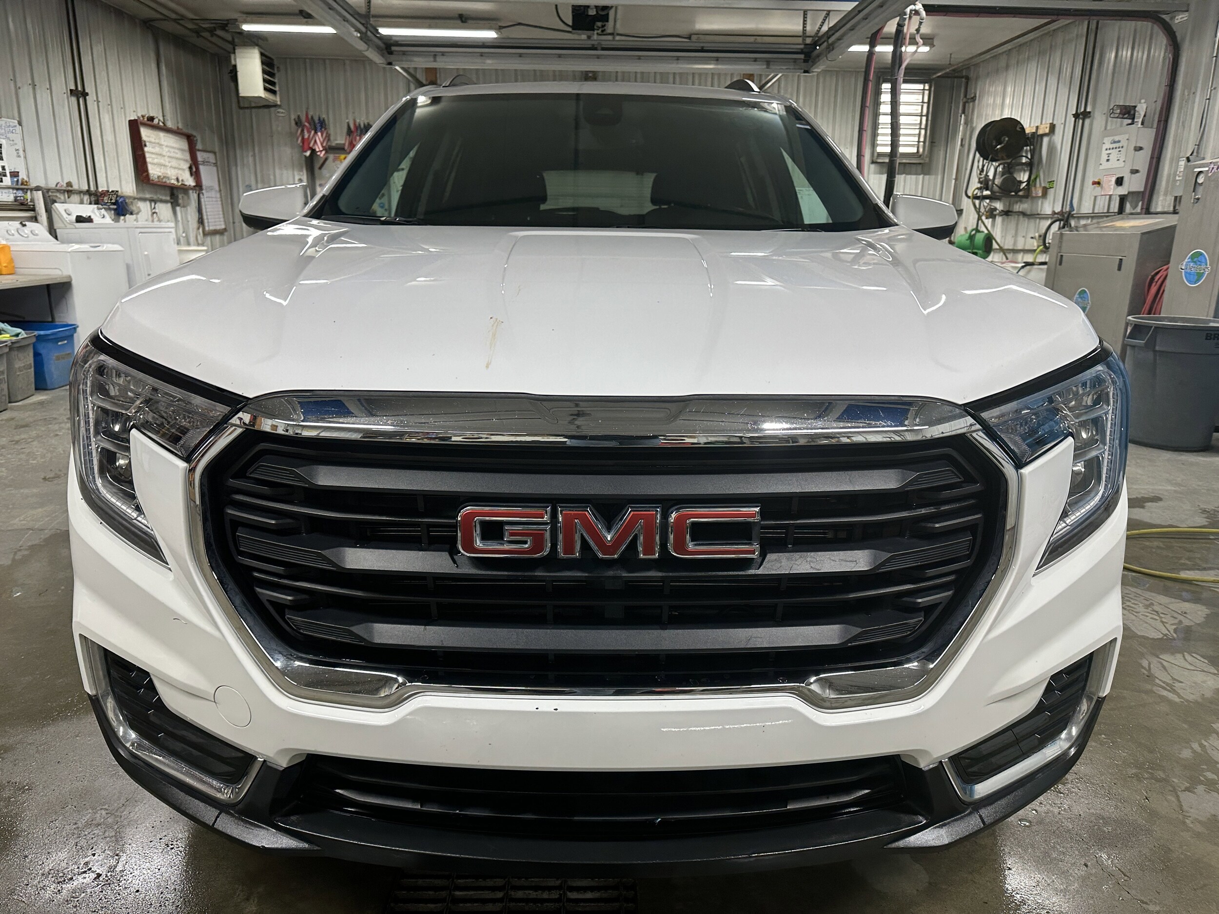 2023 Gmc Terrain SLE photo 2
