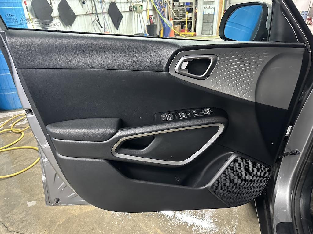 Used 2024 Kia Soul LX LX IVT