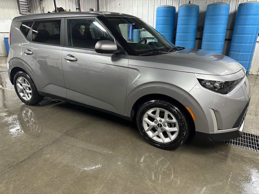 Used 2024 Kia Soul LX LX IVT