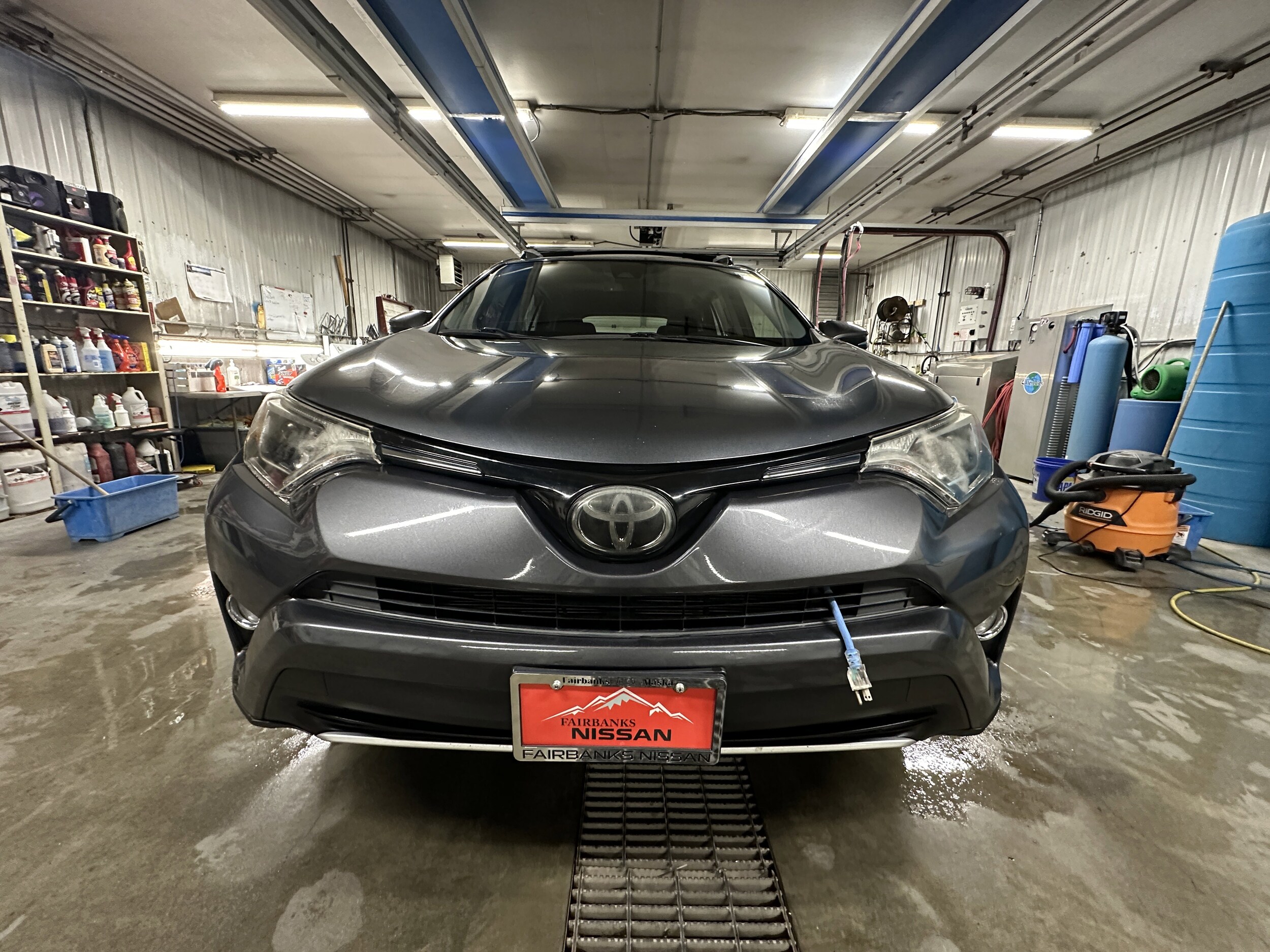 Image 2 of 2018 Toyota RAV4