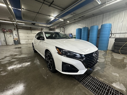 2025 Nissan Altima SR SR AWD