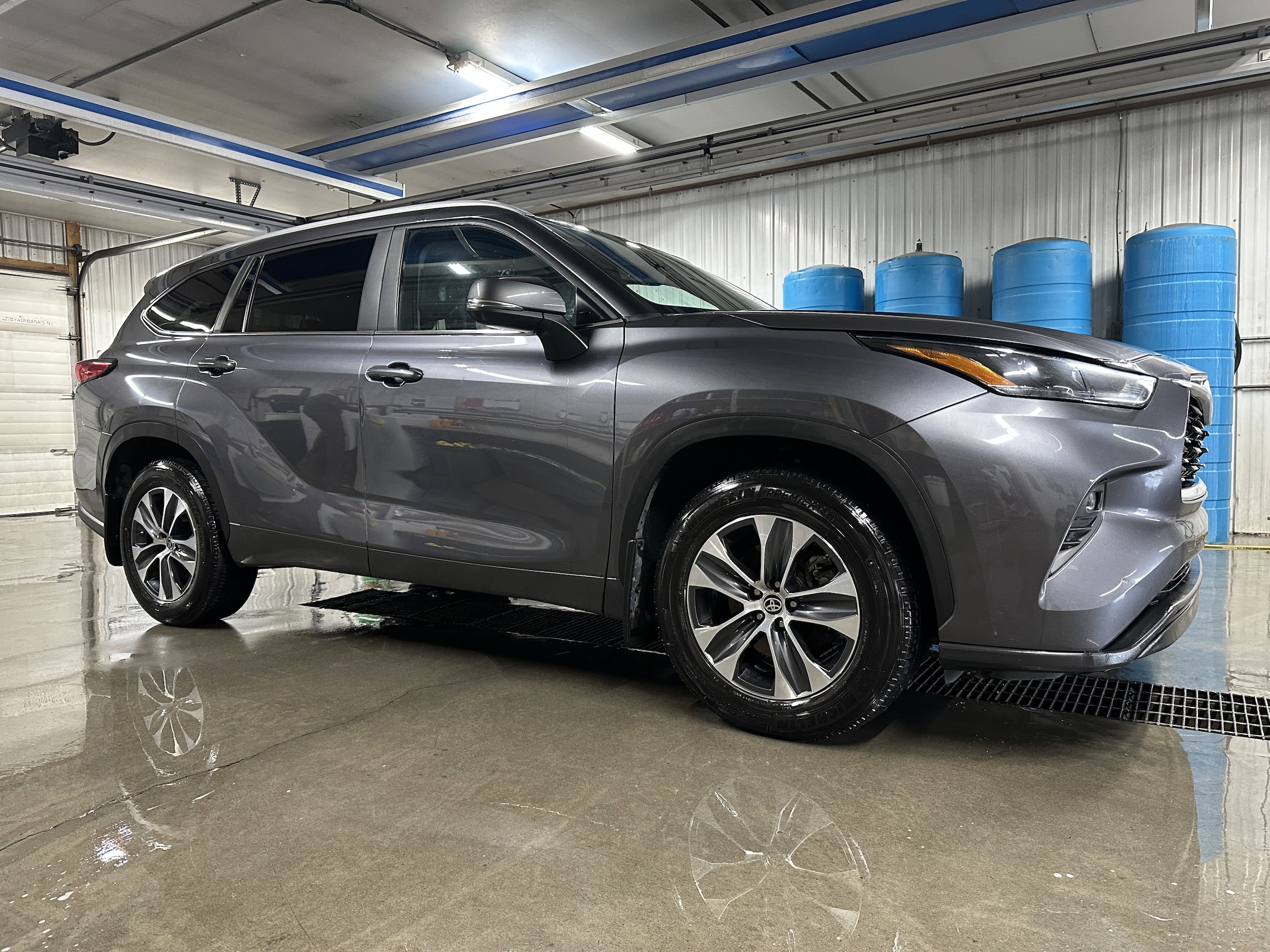 2023 Toyota Highlander XLE's photo