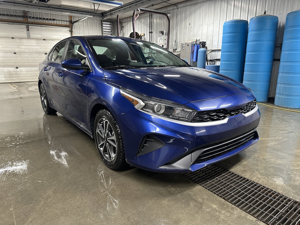 Used 2023 Kia Forte LXS LXS IVT