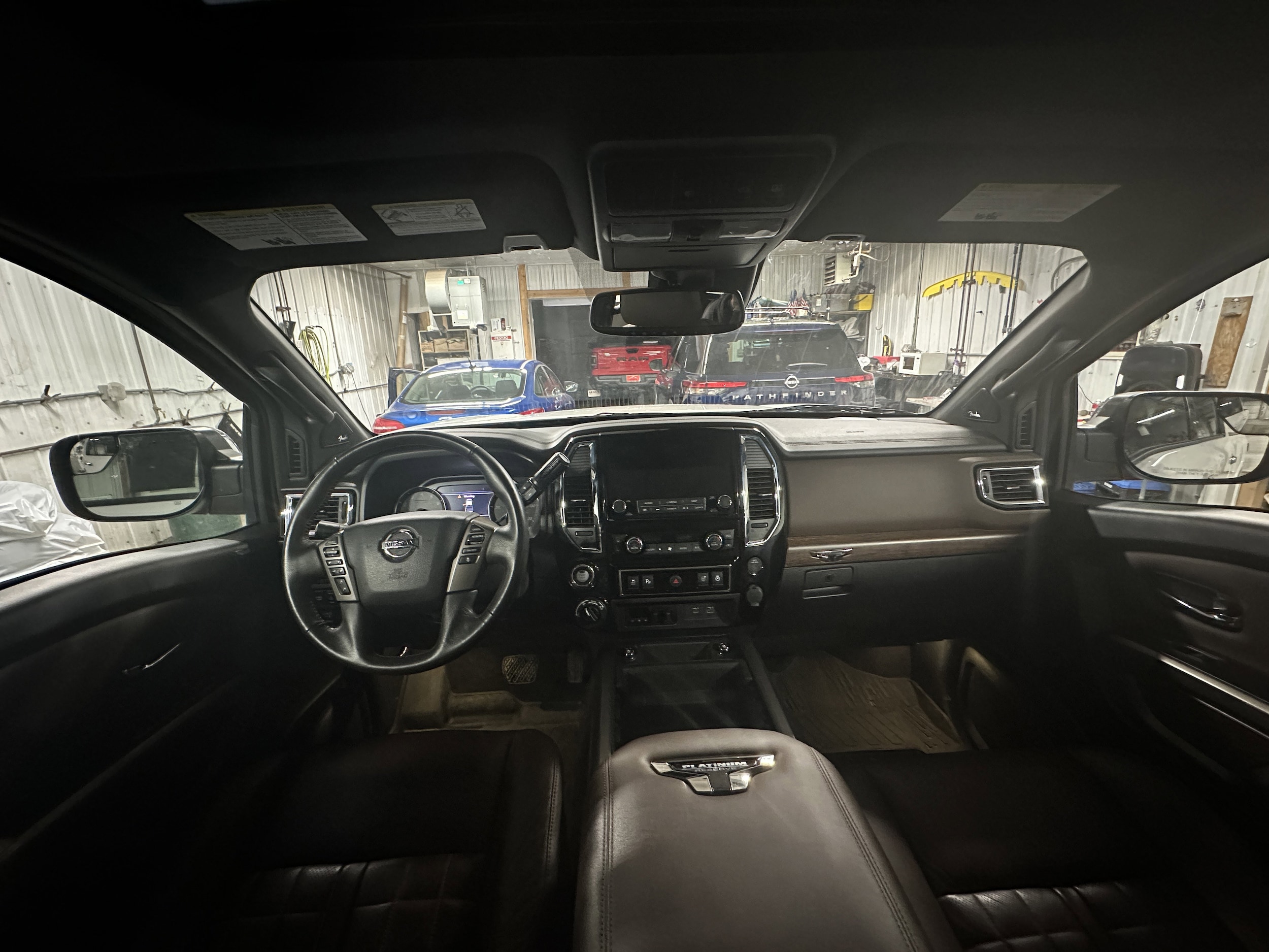 Image 6 of 2022 Nissan Titan Platinum Reserve 4x4 Crew Cab