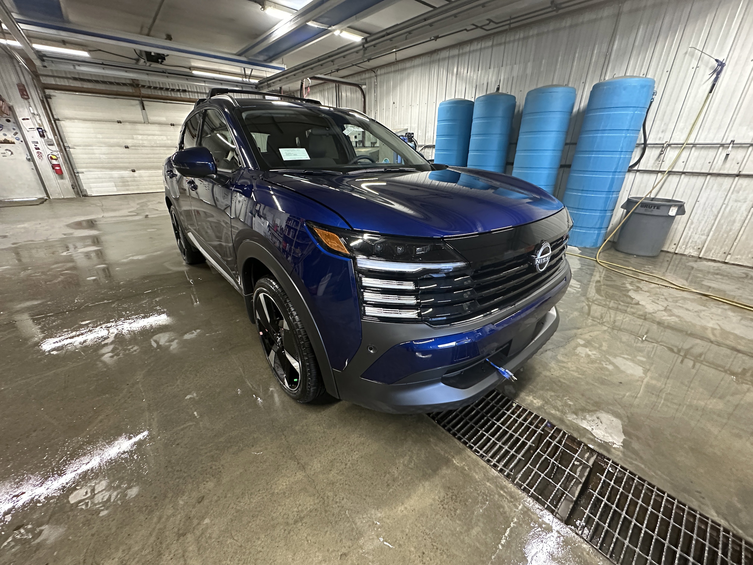 2025 Nissan Kicks SR AWD 