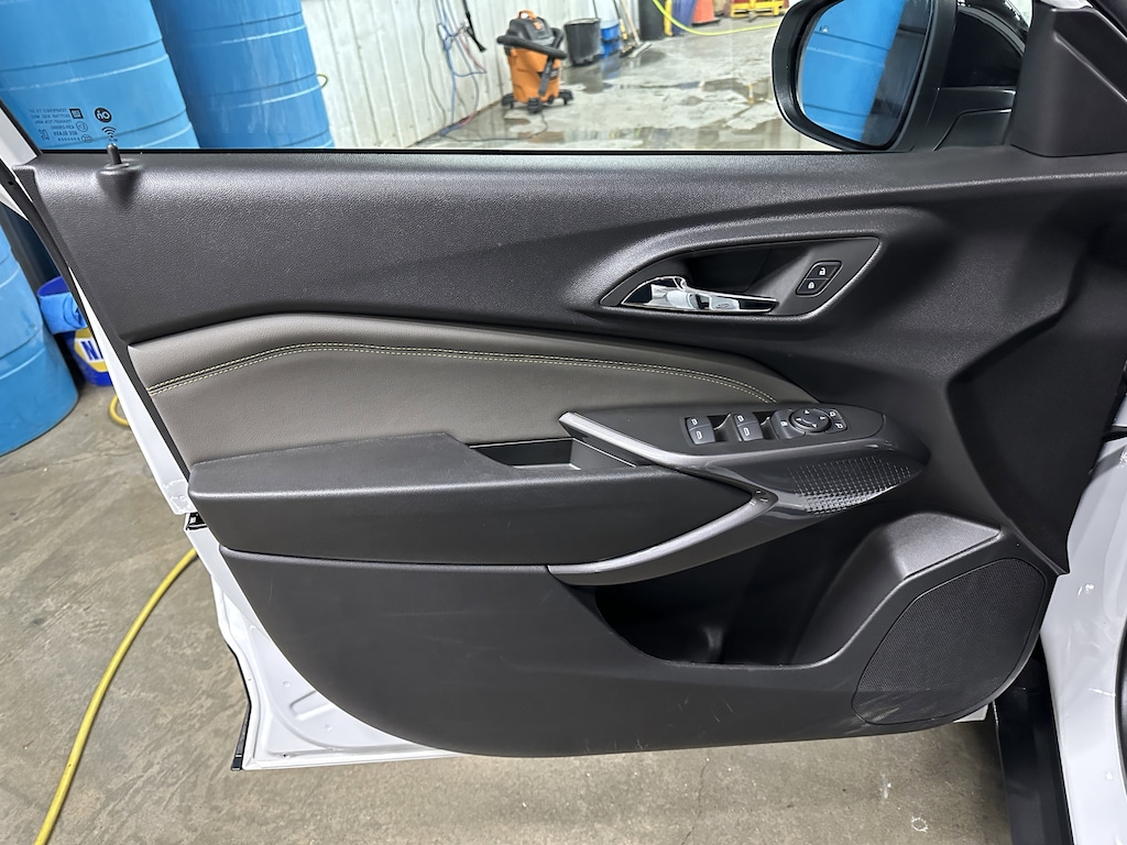 Used 2025 Chevrolet Trax ACTIV FWD  ACTIV