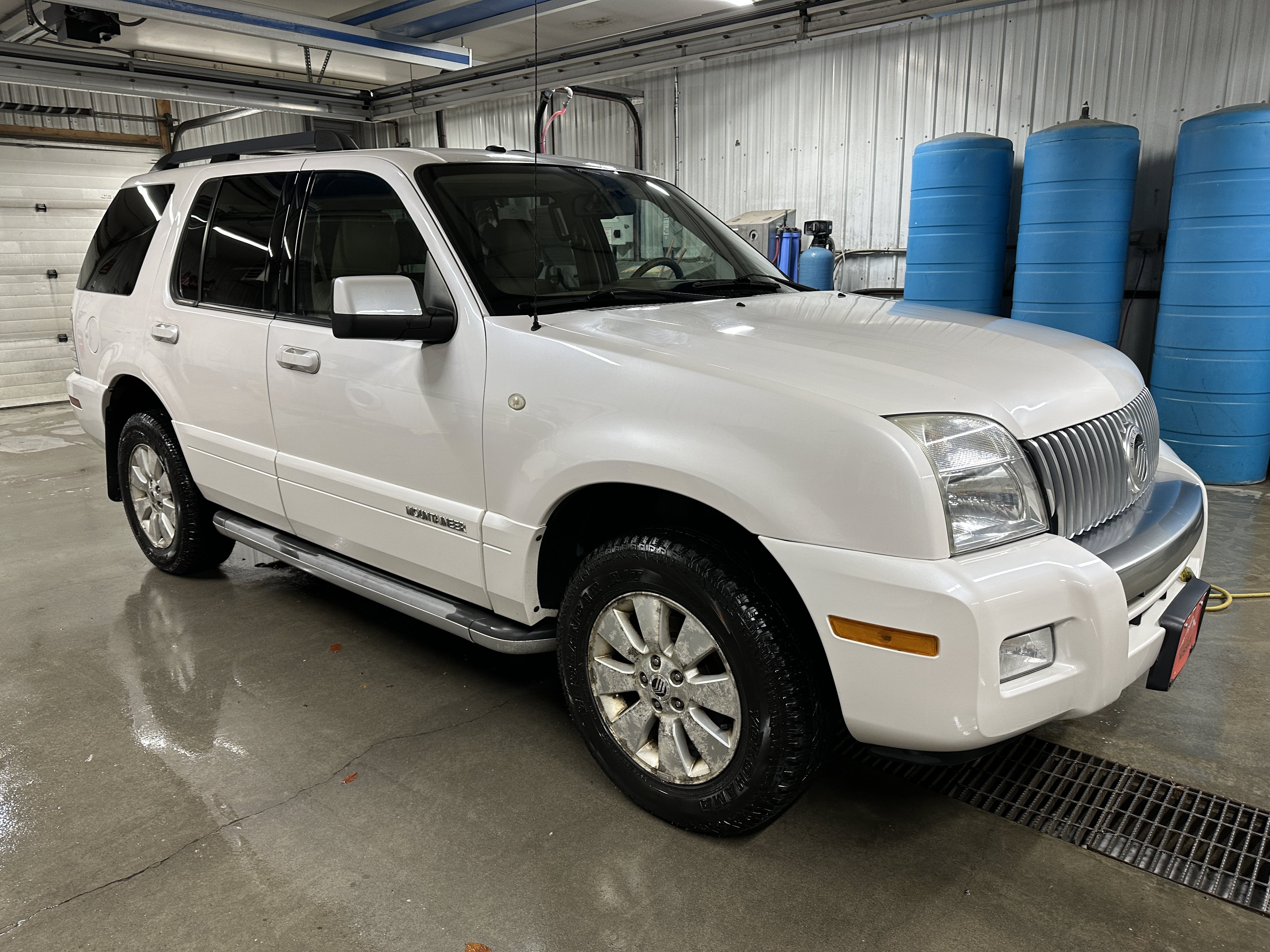 2010 Mercury Mountaineer Base
