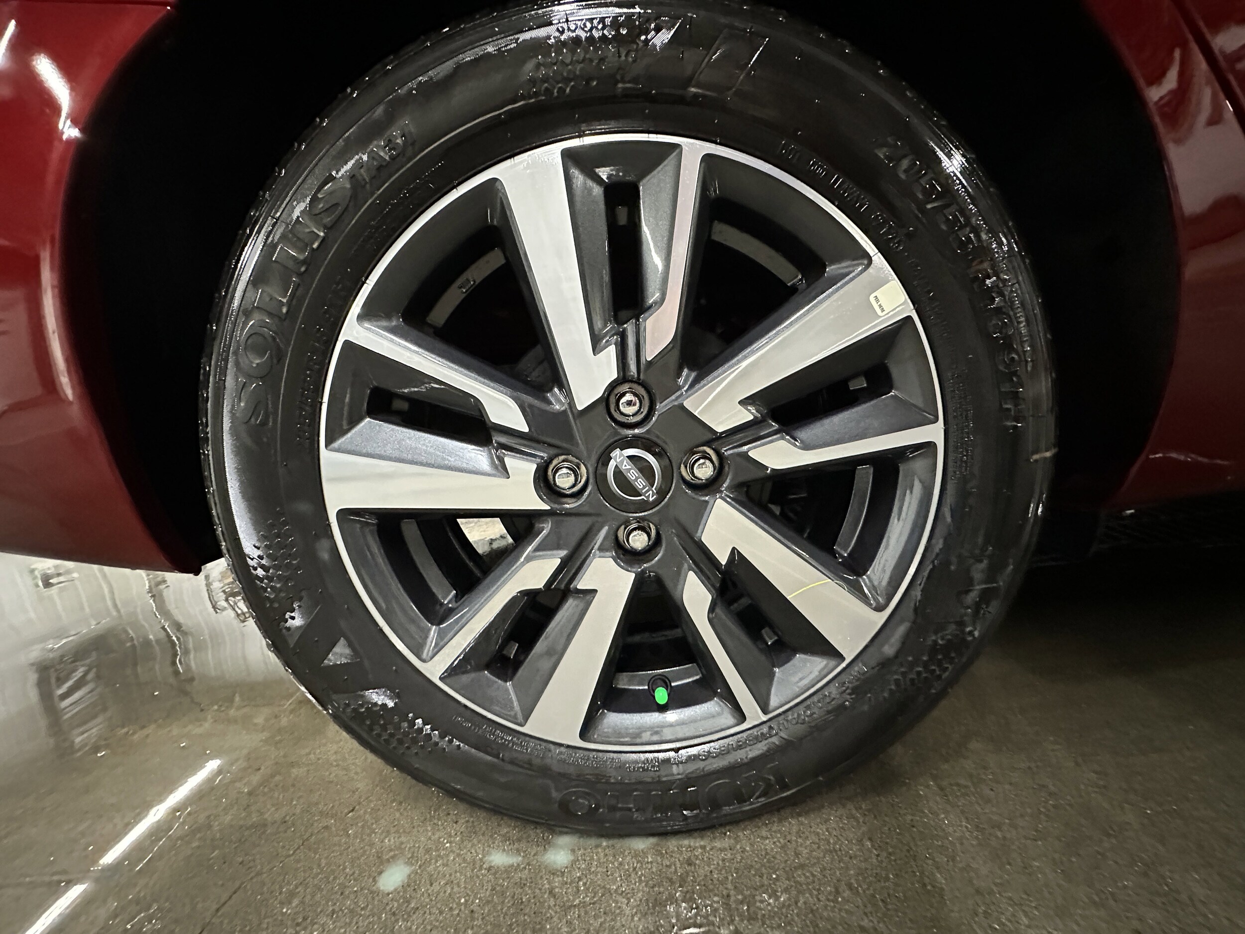 2025 Nissan Versa Sedan SV - Photo 19