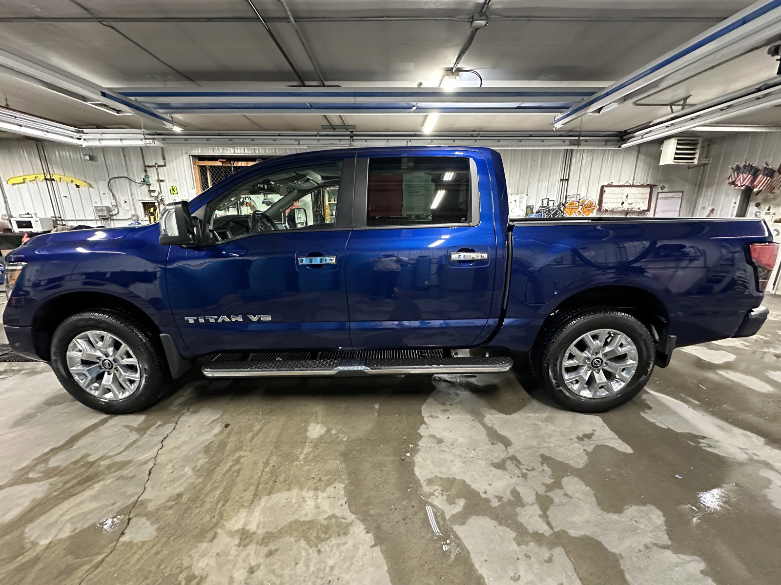 Image 9 of 2020 Nissan Titan SL 4x4 Crew Cab