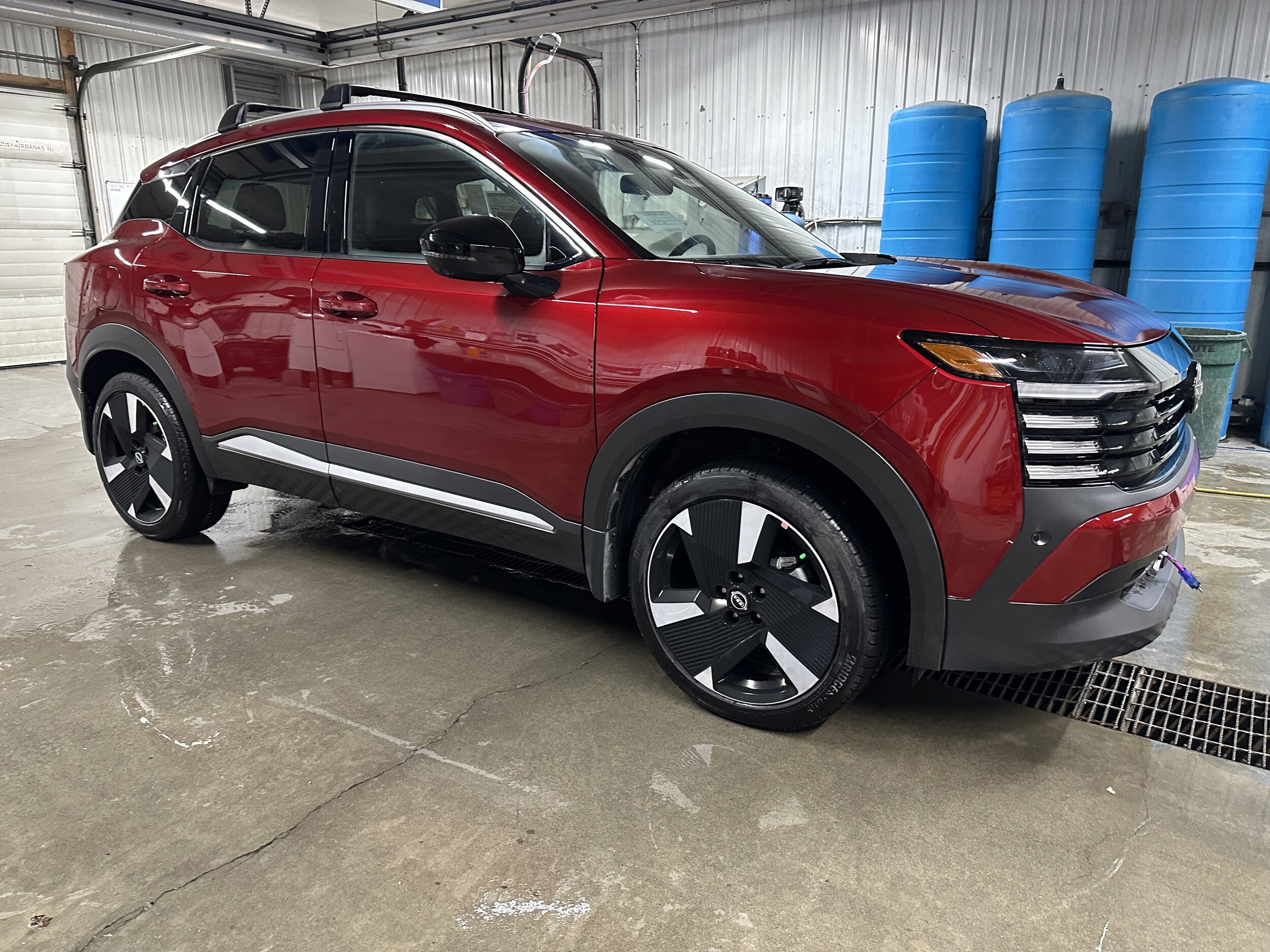 2026 Nissan Kicks SR AWD 