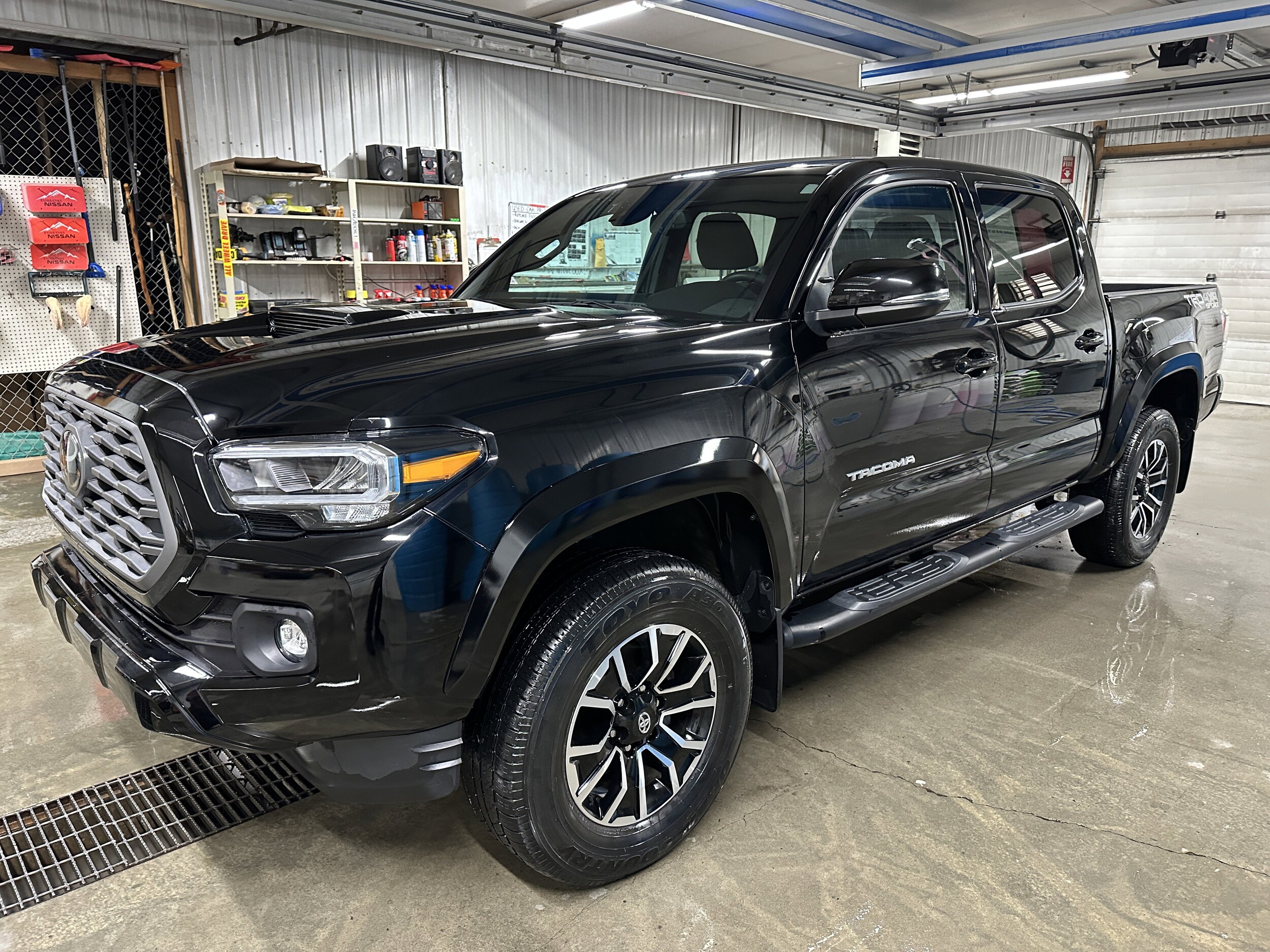 2023 Toyota Tacoma 4x4 TRD Sport Double Cab V6 photo 3