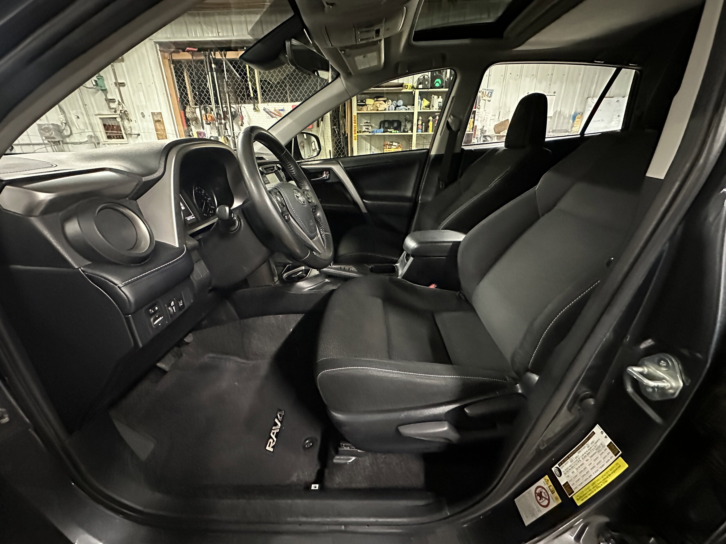 Image 5 of 2018 Toyota RAV4