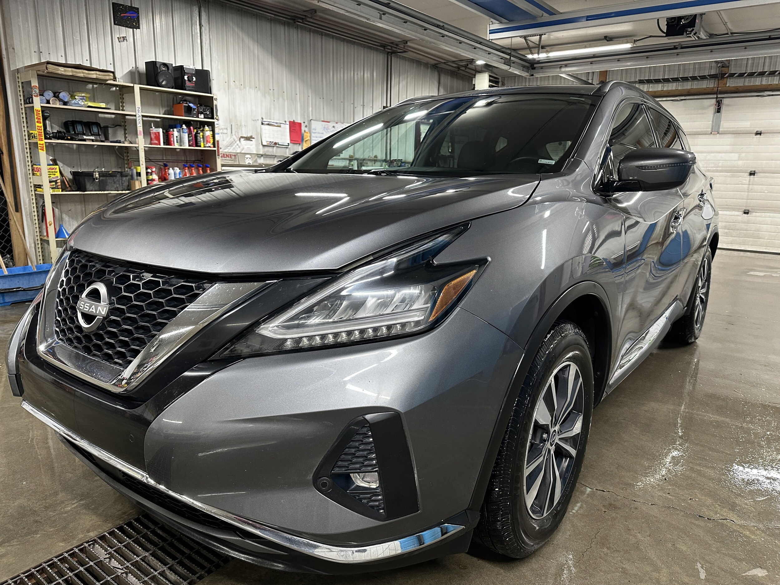 2023 Nissan Murano SV photo 2