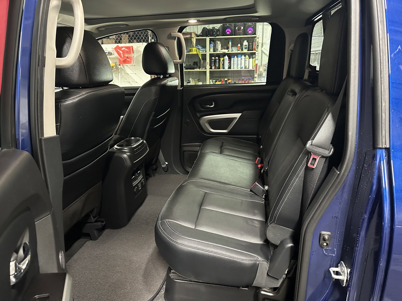 Image 10 of 2020 Nissan Titan SL 4x4 Crew Cab