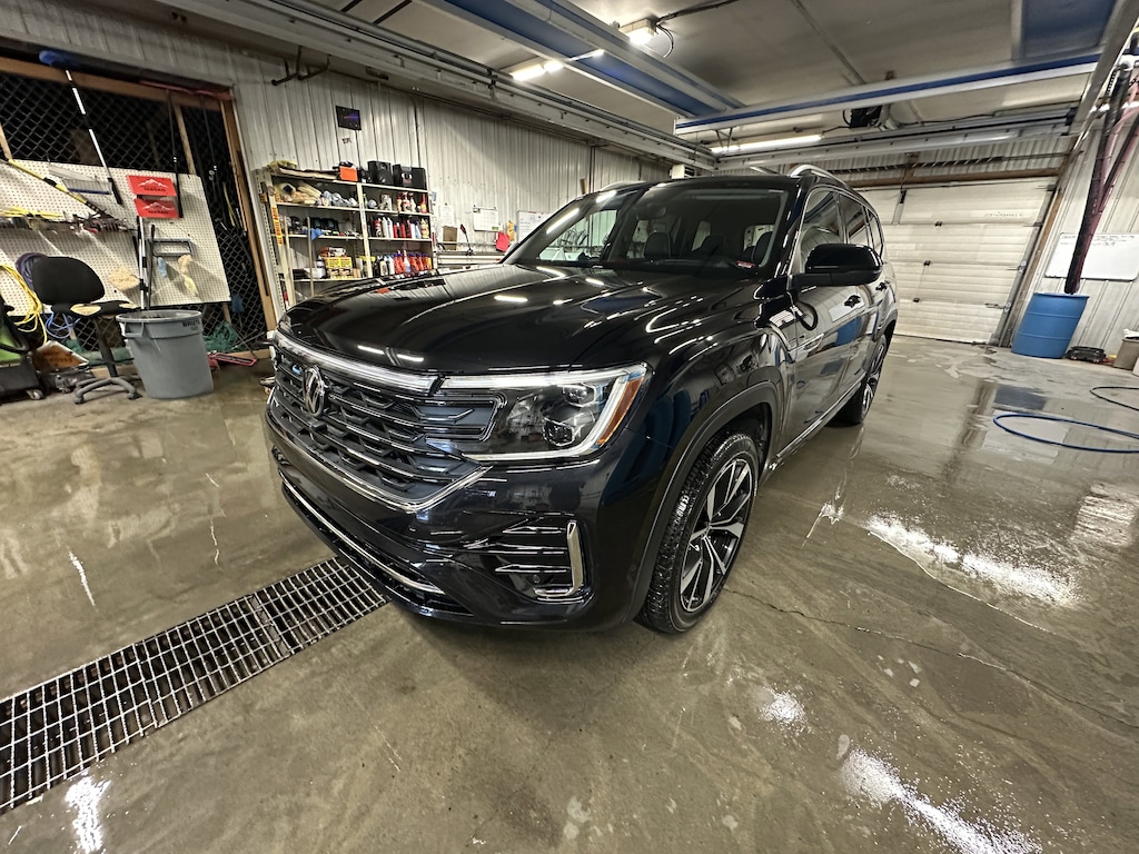 Used 2024 Volkswagen Atlas 2.0T SEL Premium R-Line 2.0T SEL Premium R-Line 4MOTION