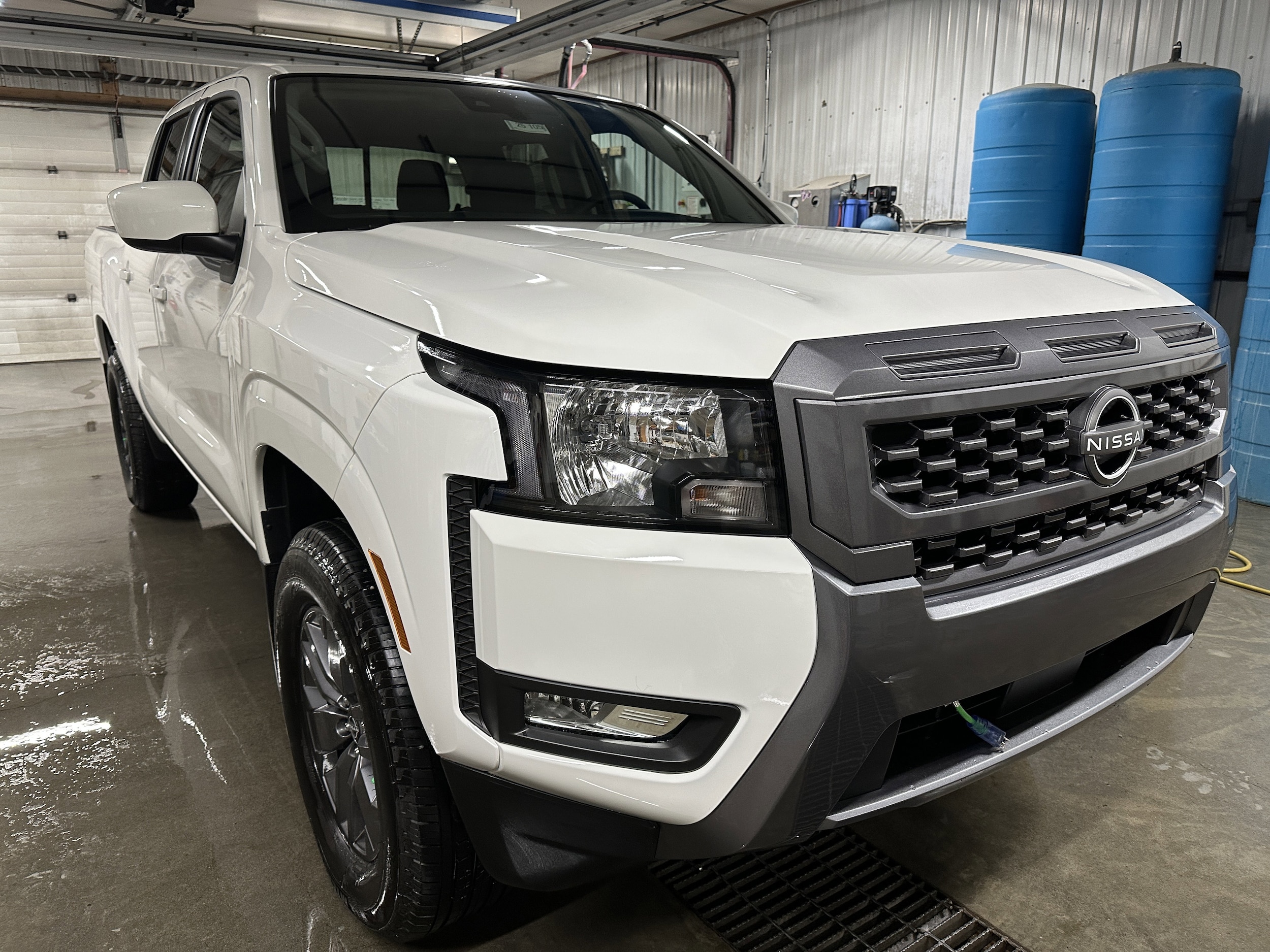 2025 Nissan Frontier Crew Cab 4x4 SV 