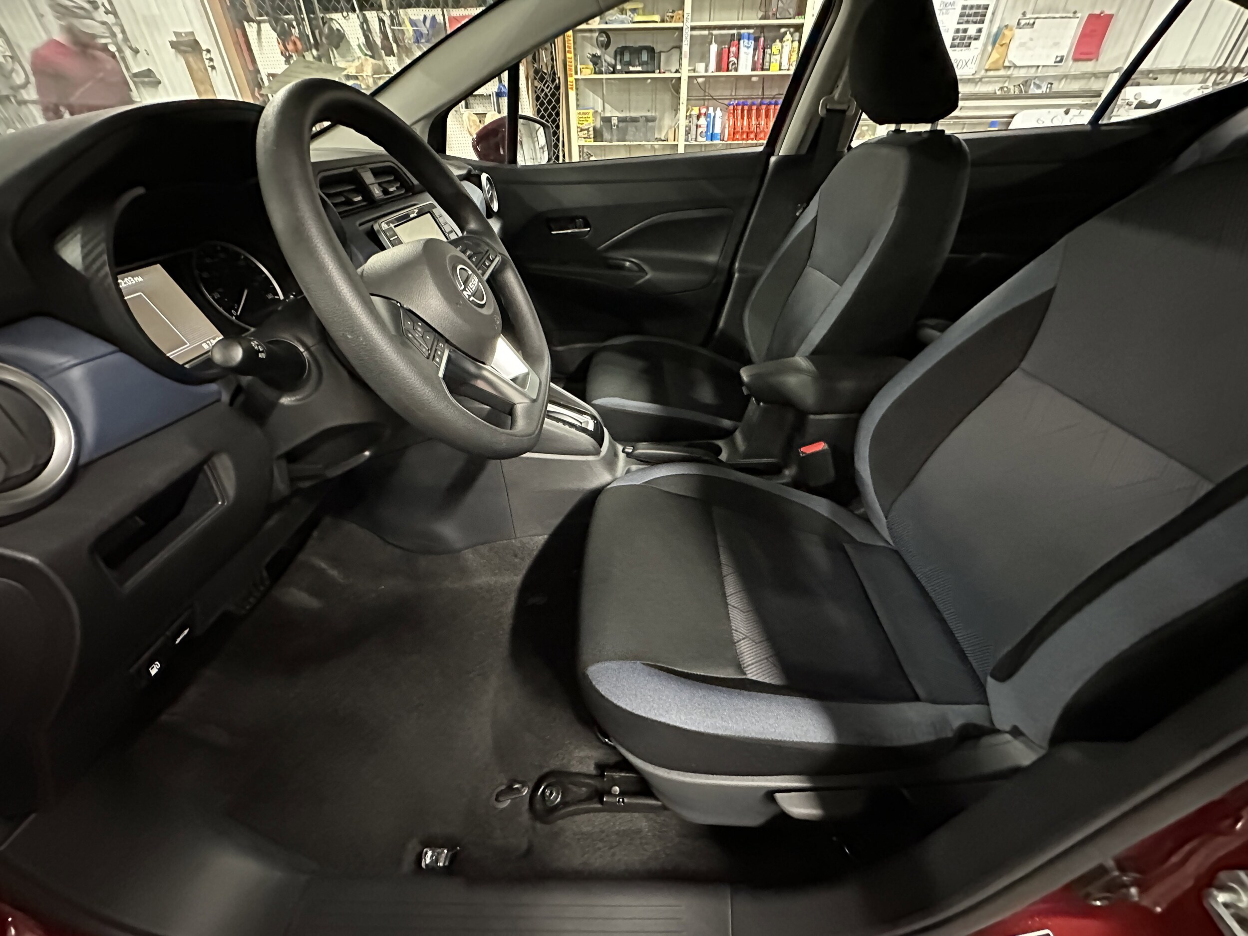 2025 Nissan Versa Sedan SV - Photo 5