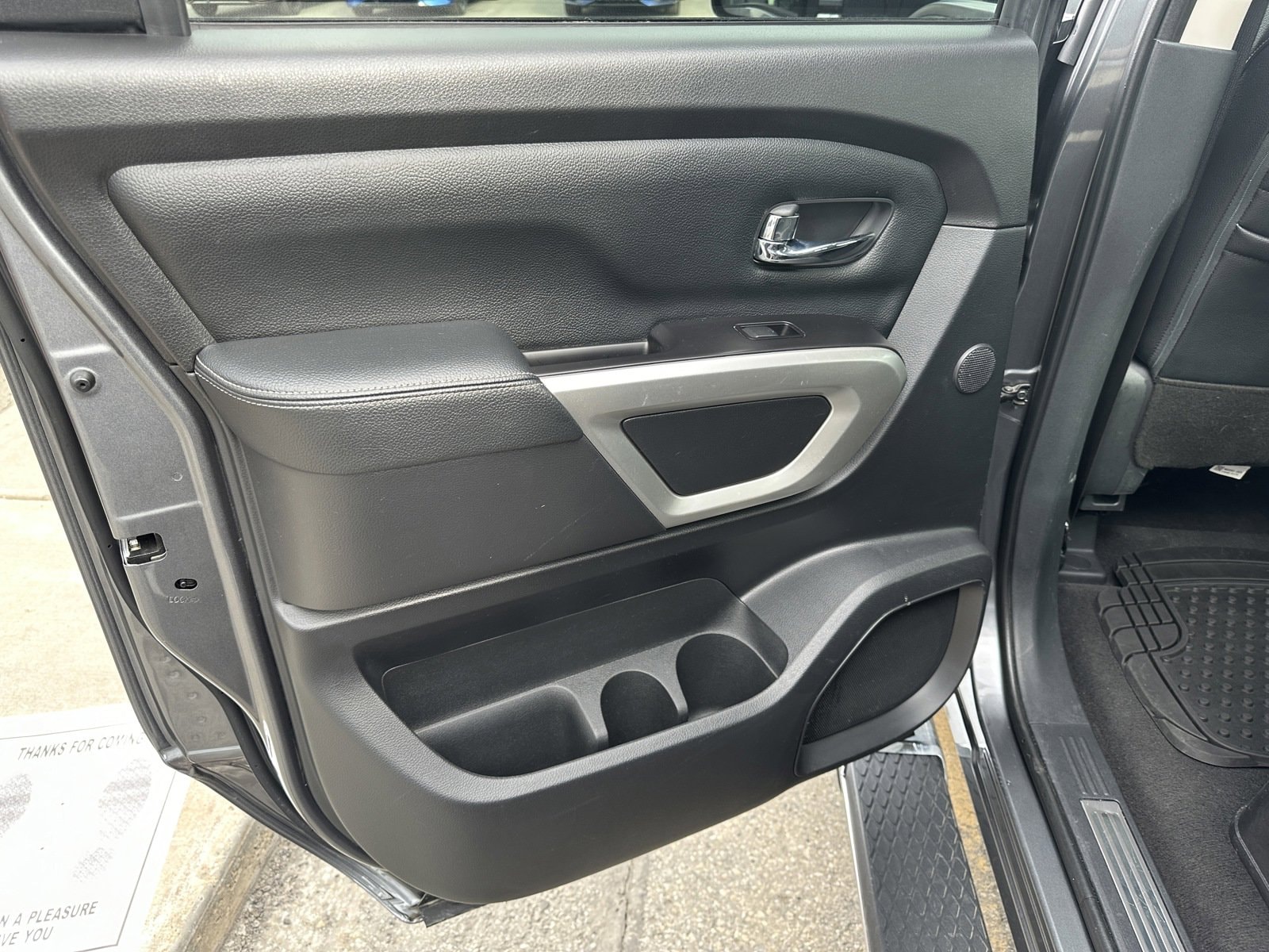 Image 3 of 2020 Nissan Titan SL 4x4 Crew Cab