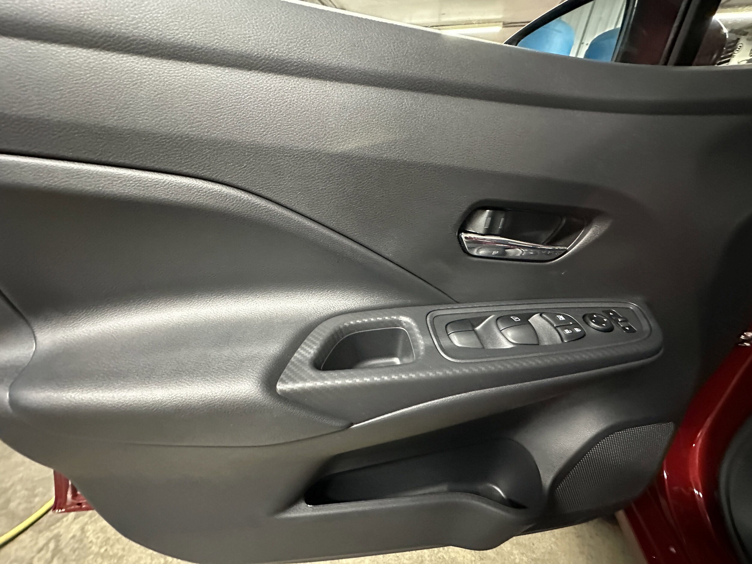 2025 Nissan Versa Sedan SV - Photo 4