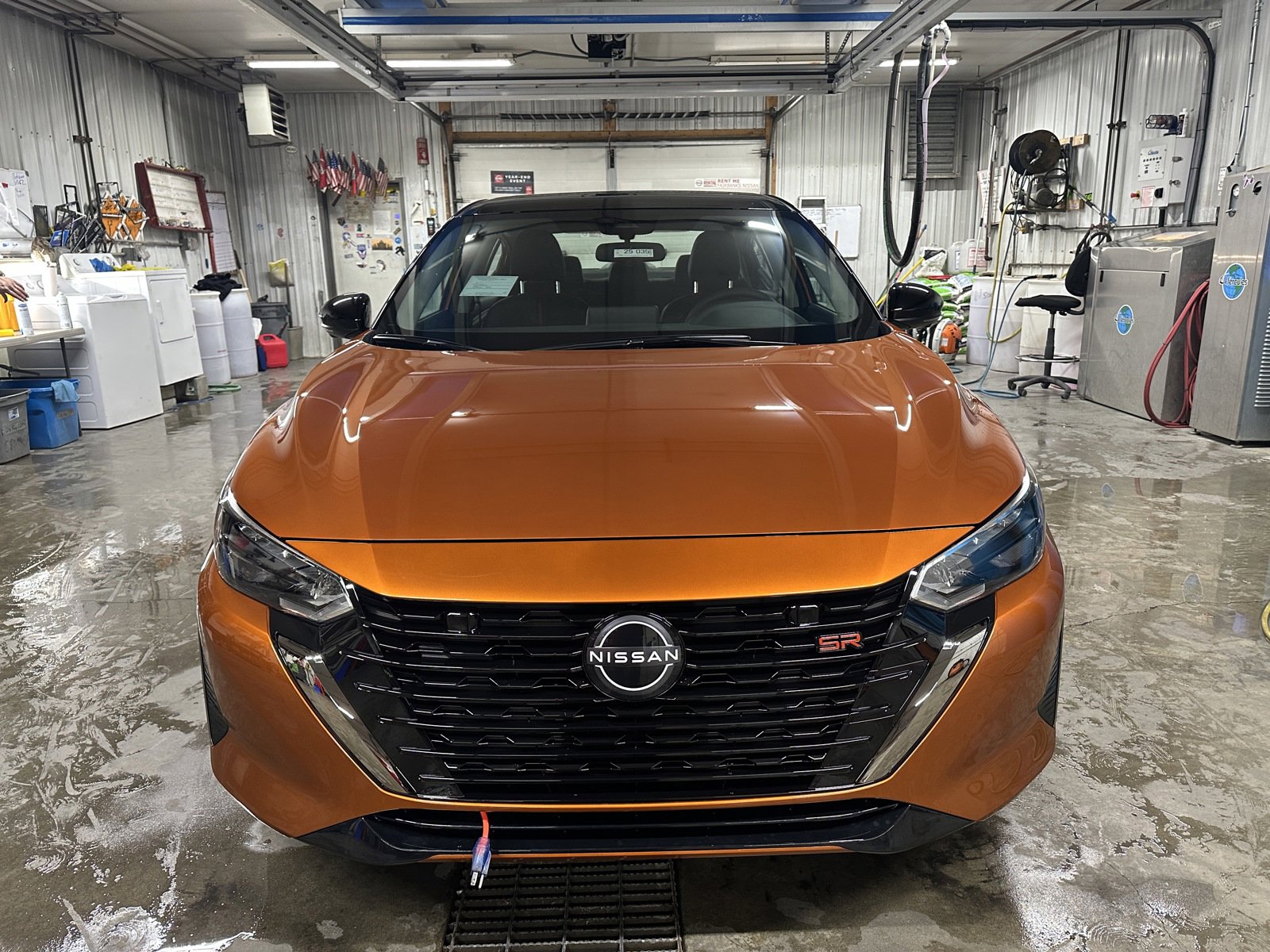 2025 Nissan Sentra SR photo 2