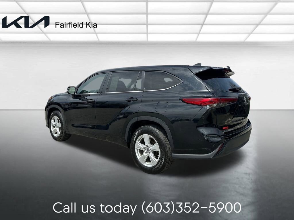 Used 2023 Toyota Highlander LE SUV