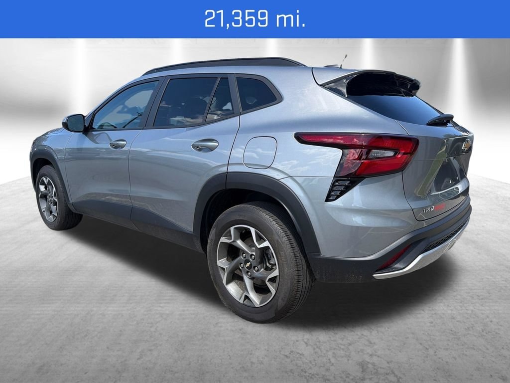 Used 2024 Chevrolet Trax LT SUV