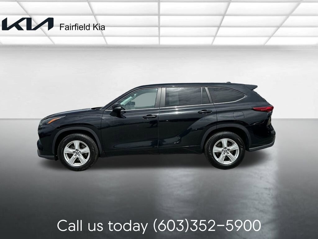 Used 2023 Toyota Highlander LE SUV
