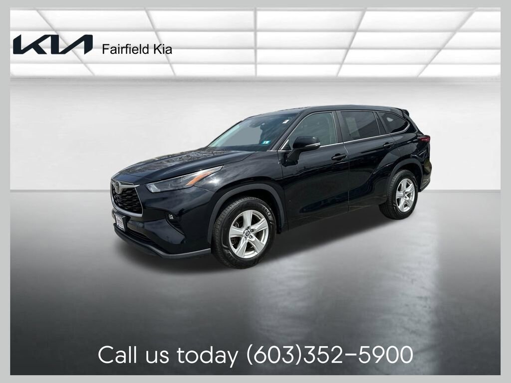 Used 2023 Toyota Highlander LE SUV