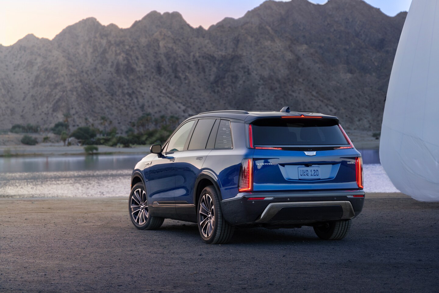 Cadillac VISTIQ