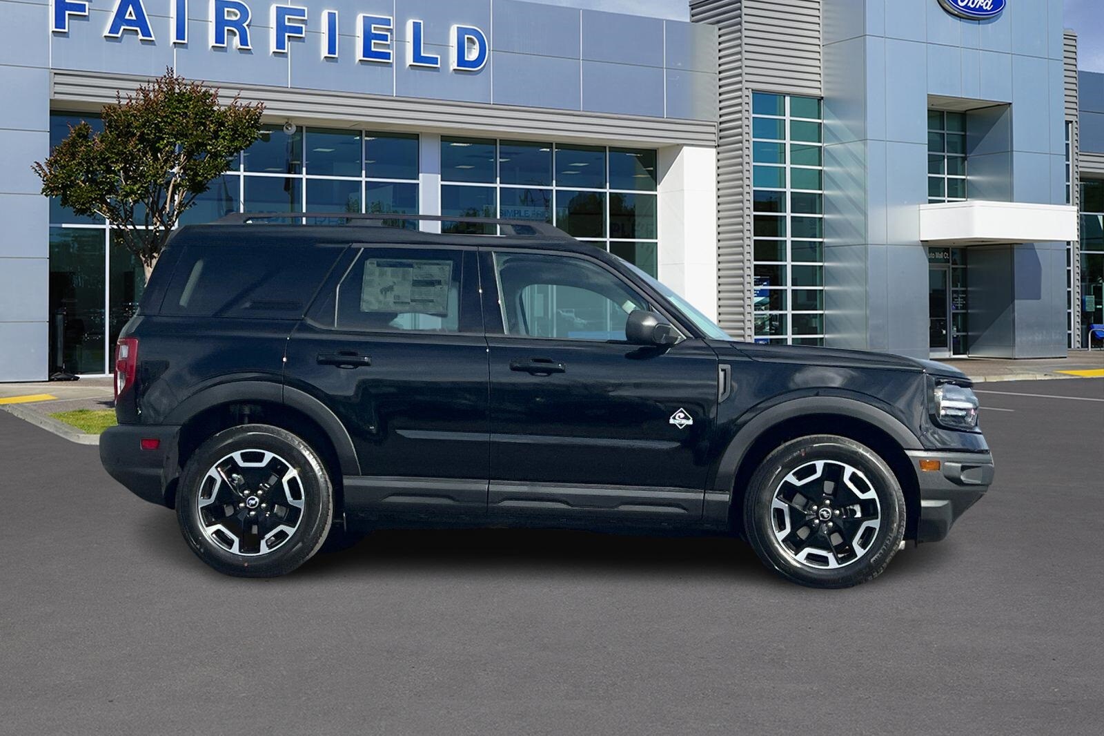 2024 Ford Bronco Sport Outer Banks photo 2