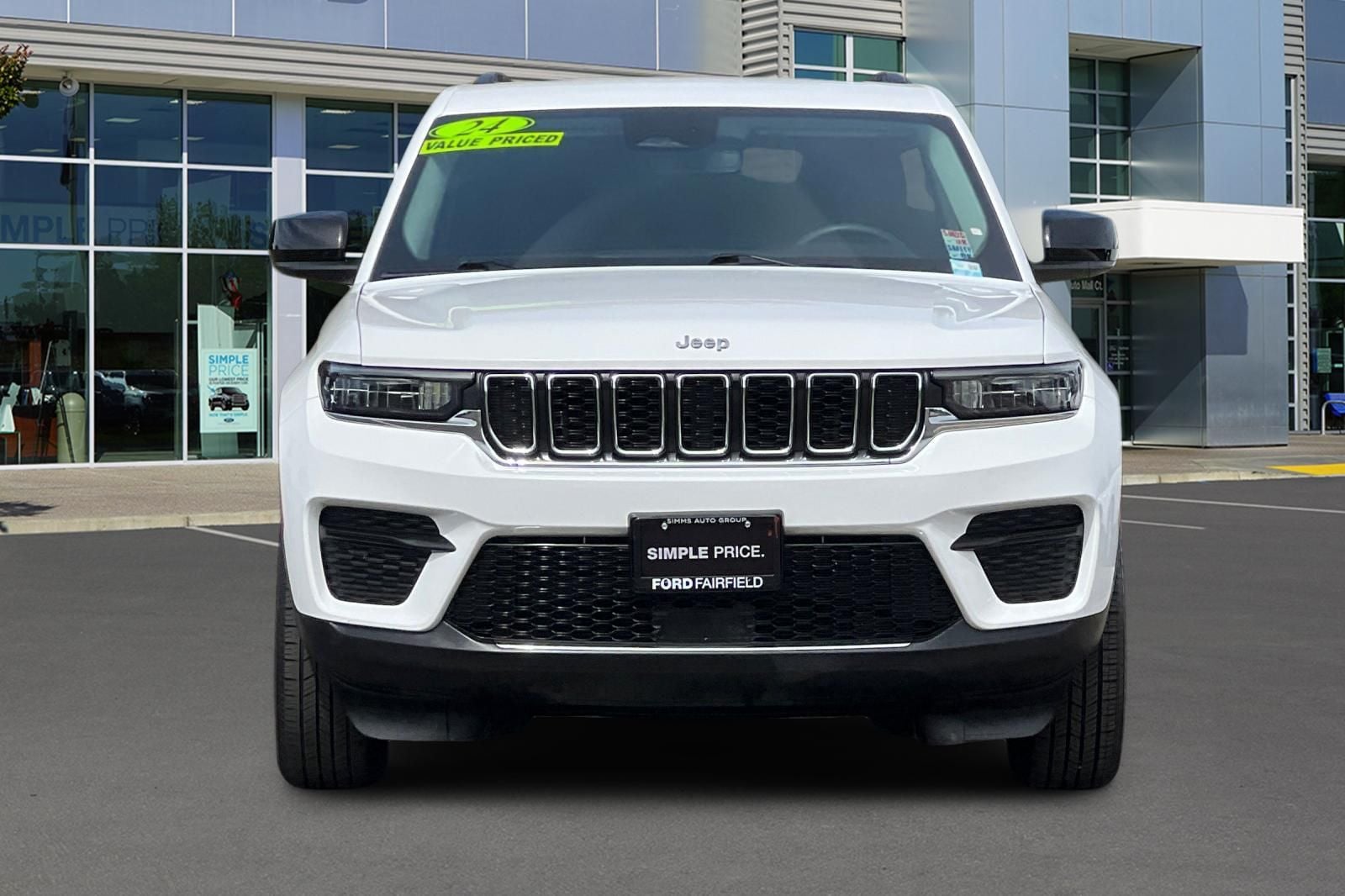 2024 Jeep Grand Cherokee Laredo photo 4