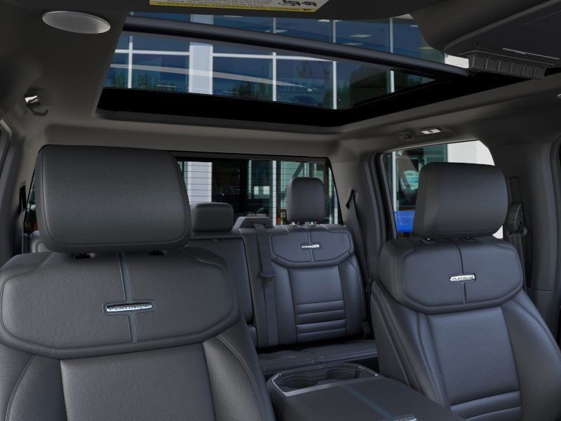 2025 Ford F-350 Super Duty Platinum - Photo 25