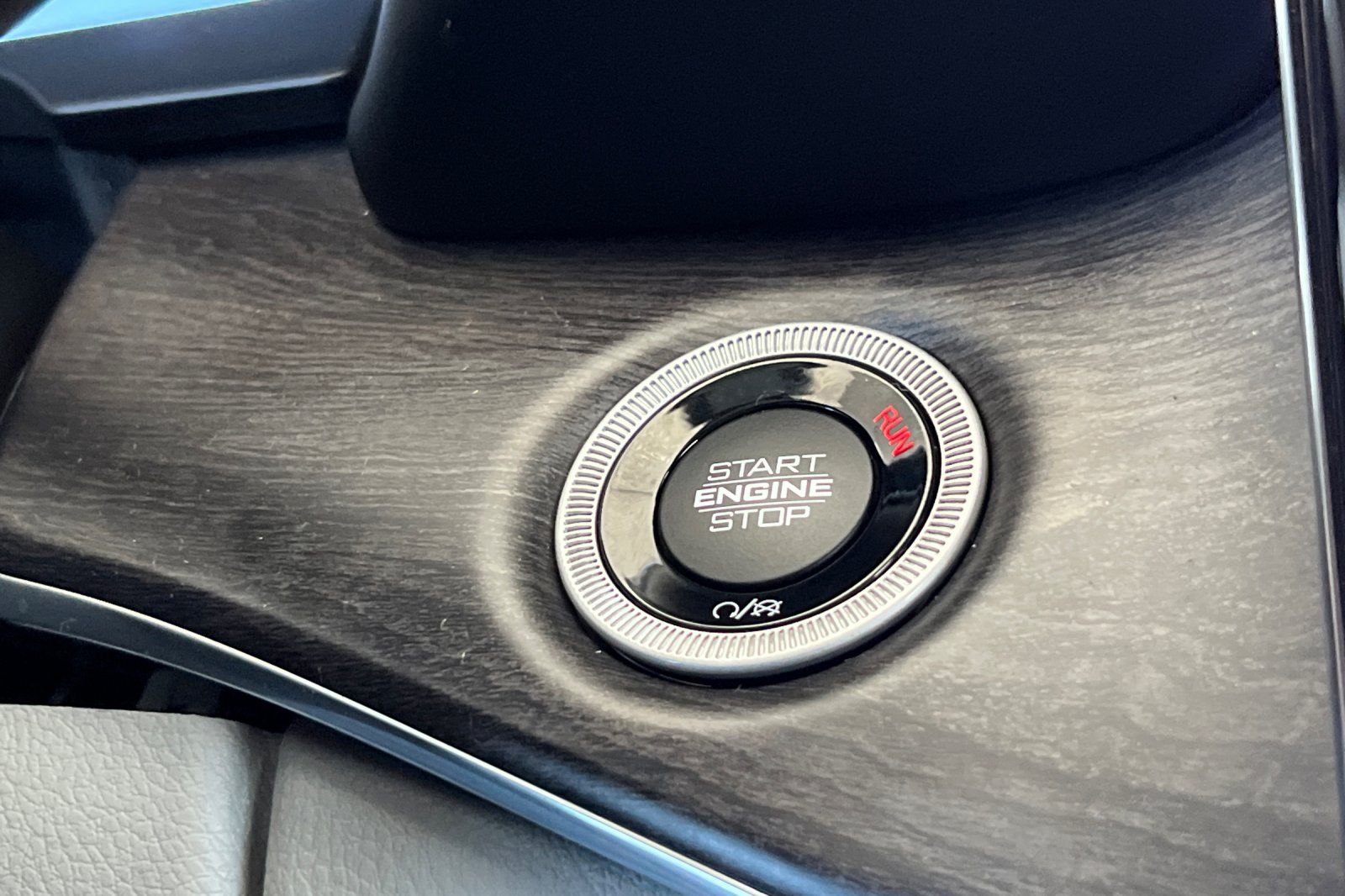 2022 Jeep Grand Cherokee Overland - Photo 23