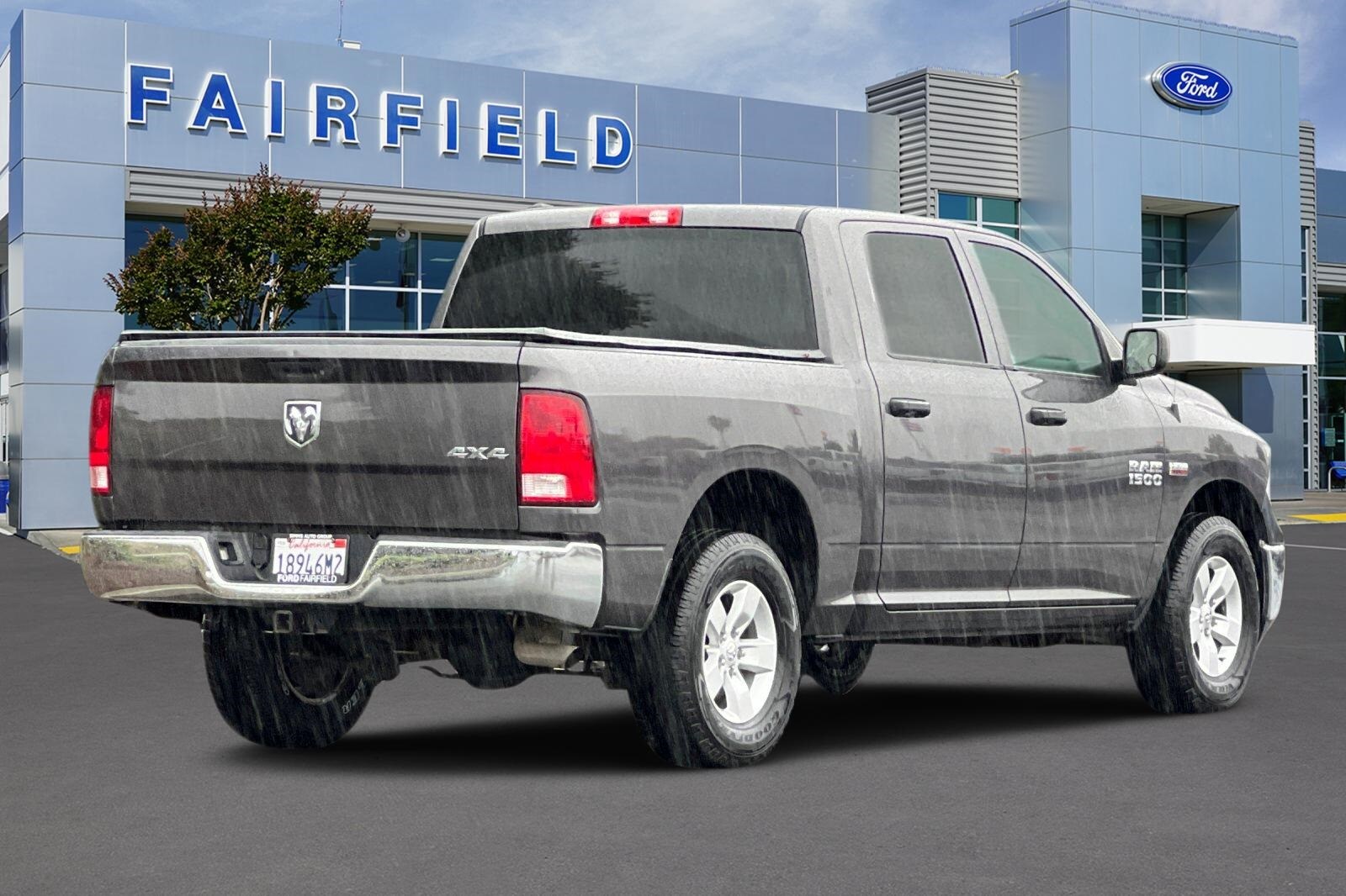 2017 Ram 1500 Tradesman photo 2