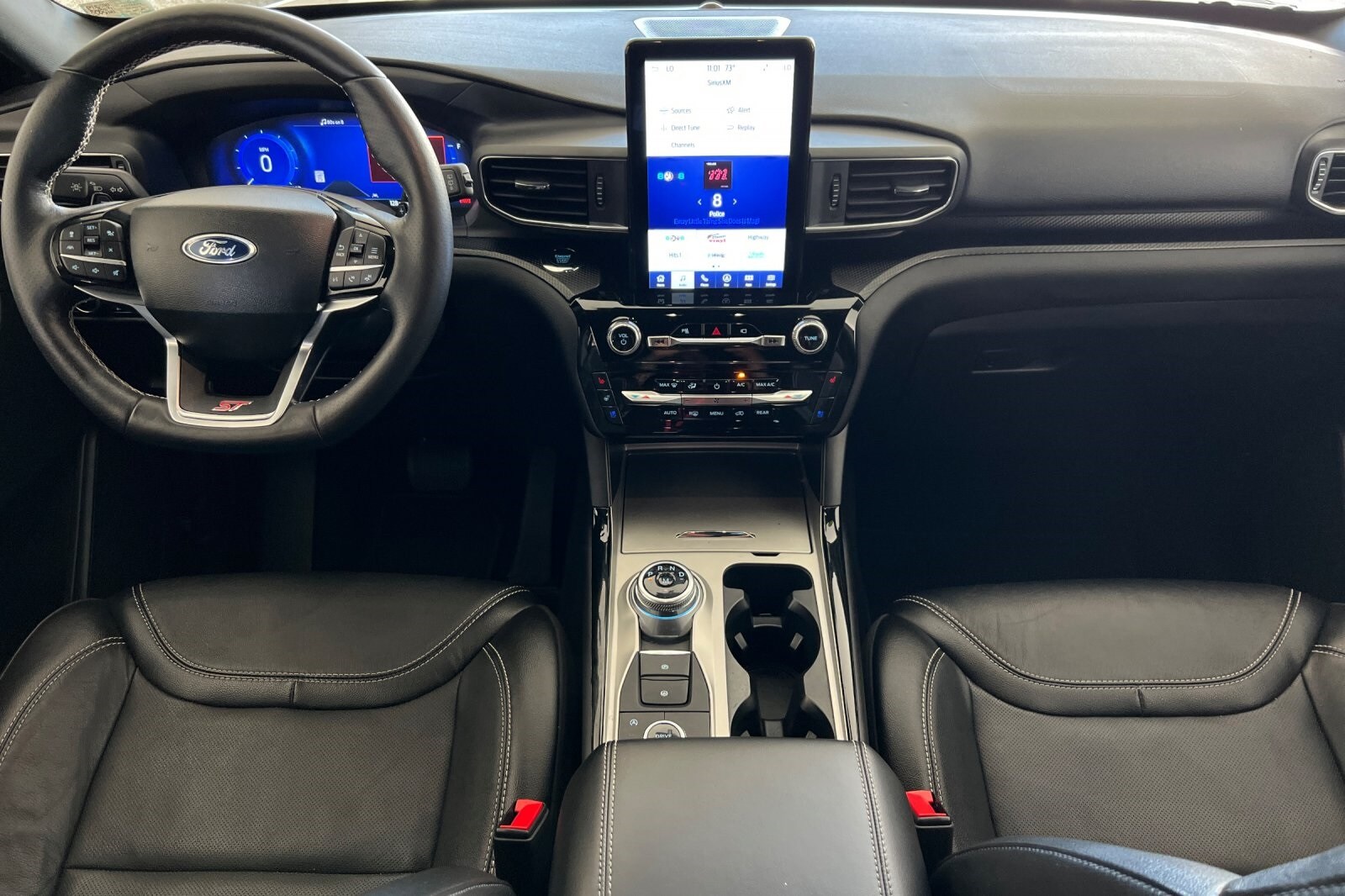 2023 Ford Explorer ST photo 3