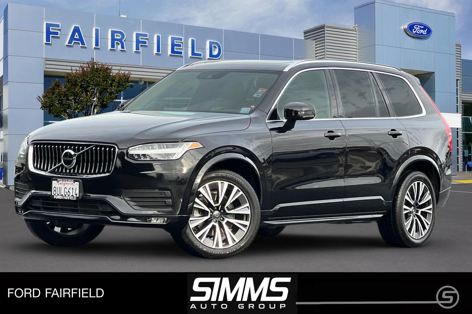 2021 Volvo XC90 Momentum's photo