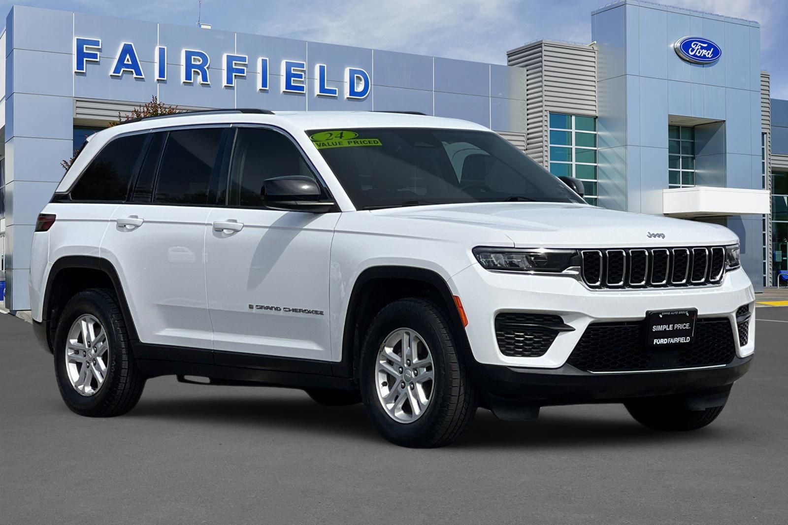 2024 Jeep Grand Cherokee Laredo photo 5