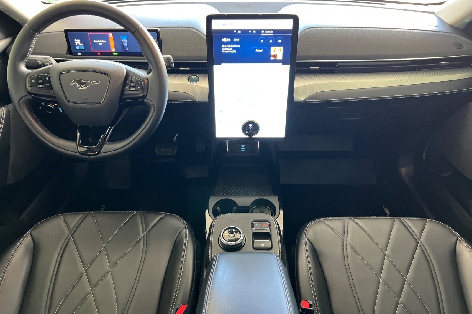 2022 Ford Mustang Mach-E Select photo 3
