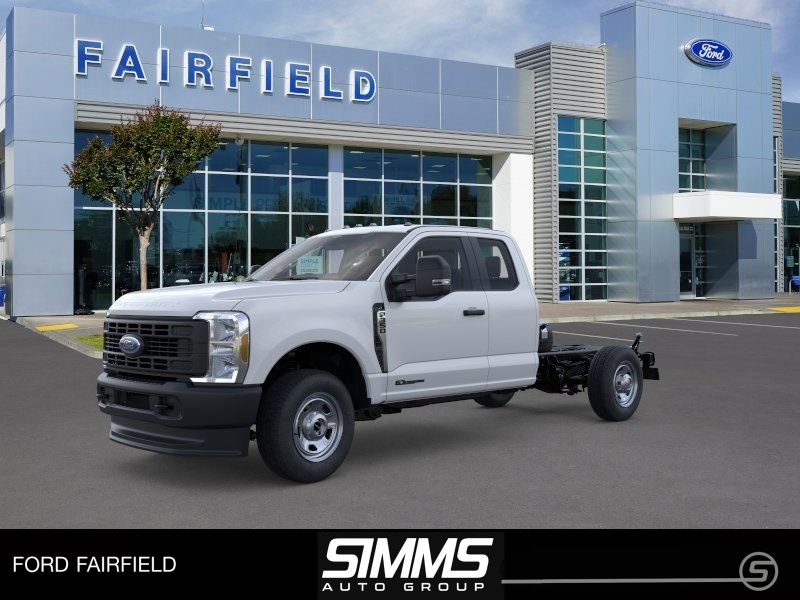 2026 Ford F-350 Super Duty Chassis Cab XL's photo