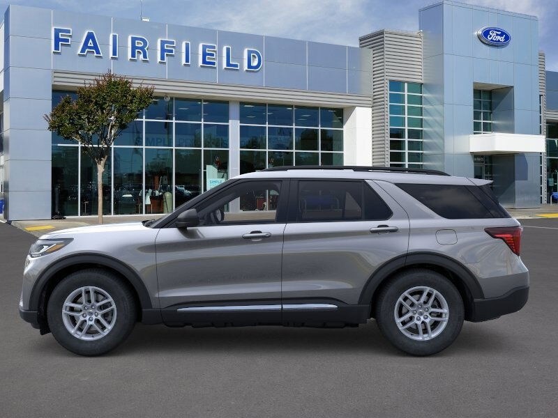 2025 Ford Explorer photo 2