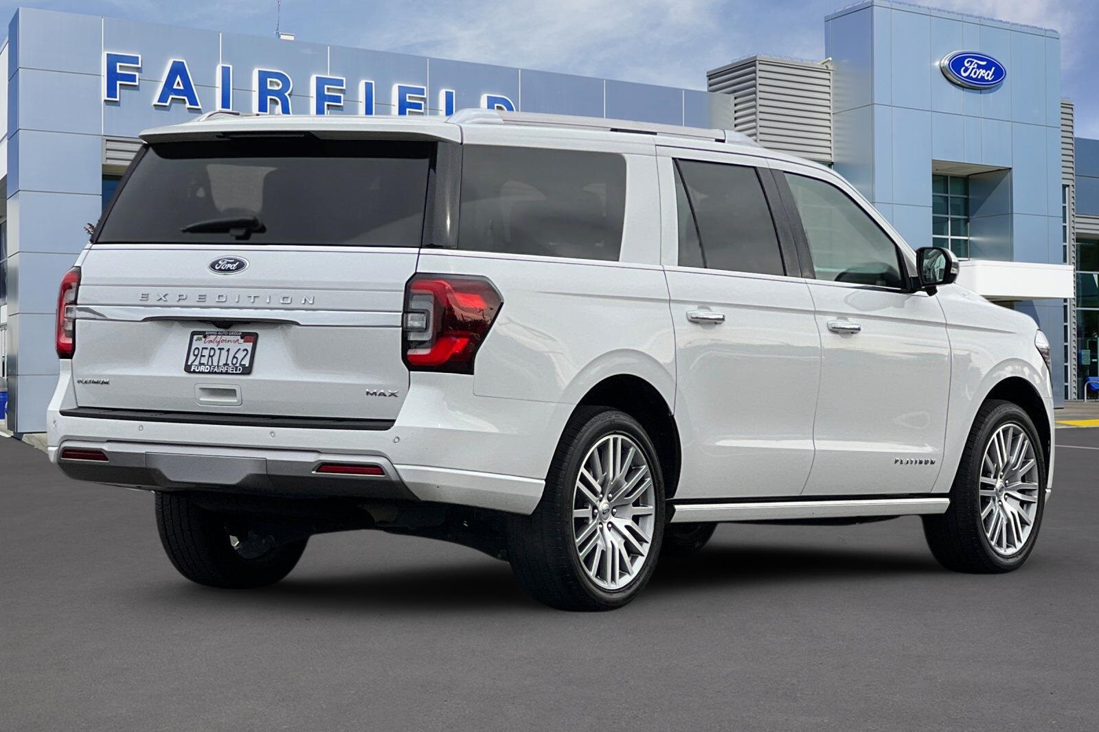 2022 Ford Expedition MAX Platinum photo 2