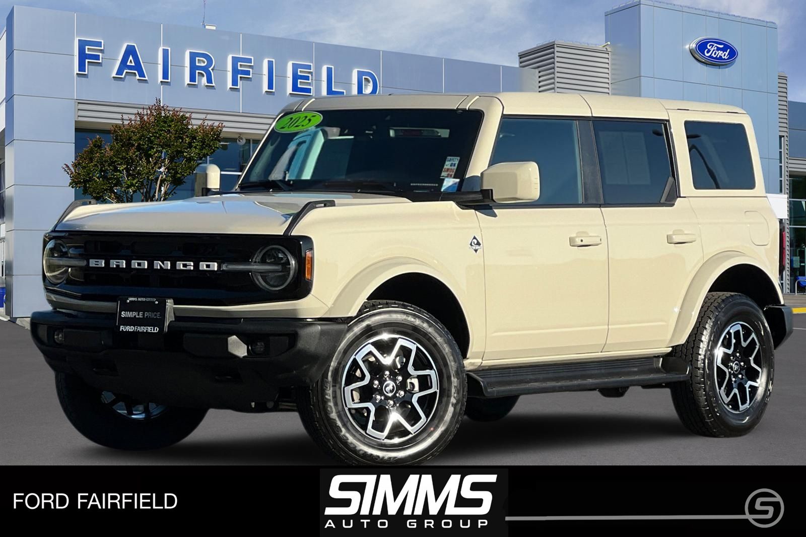 2025 Ford Bronco 4-Door Outer Banks's photo