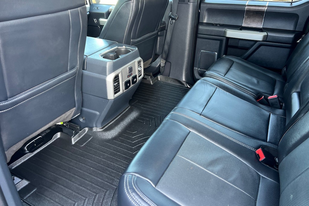 Used 2022 Ford F-450SD Lariat Truck