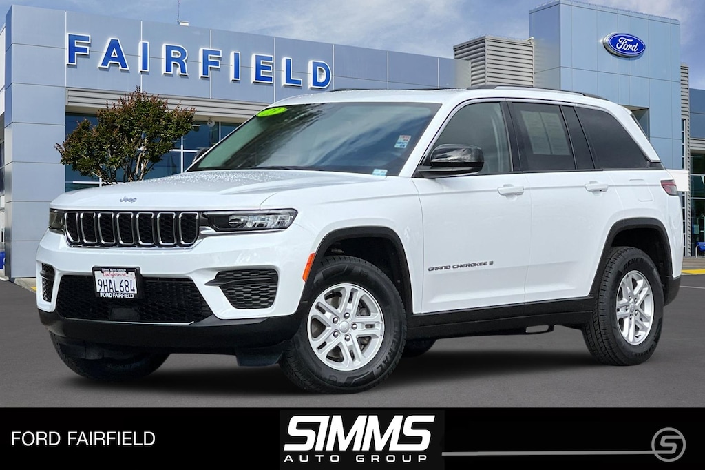 Used 2023 Jeep Grand Cherokee Laredo SUV